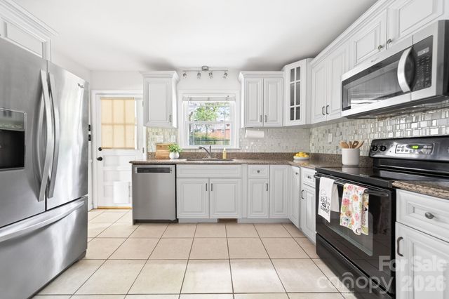 6209 Candlewood Drive, Charlotte, NC 28210