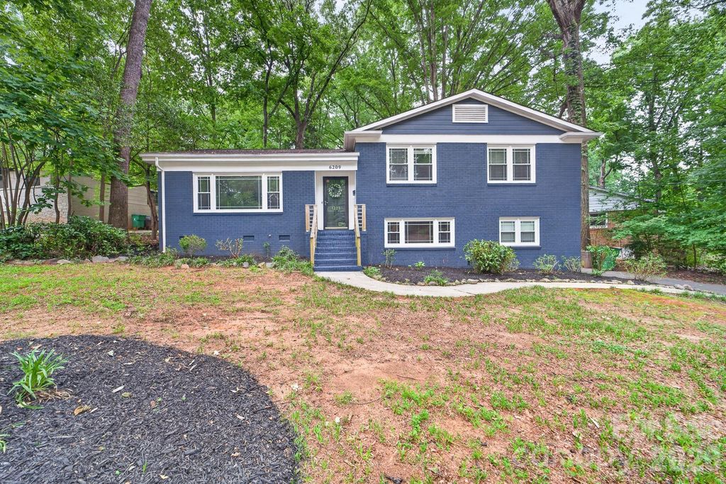 6209 Candlewood Drive, Charlotte, NC 28210