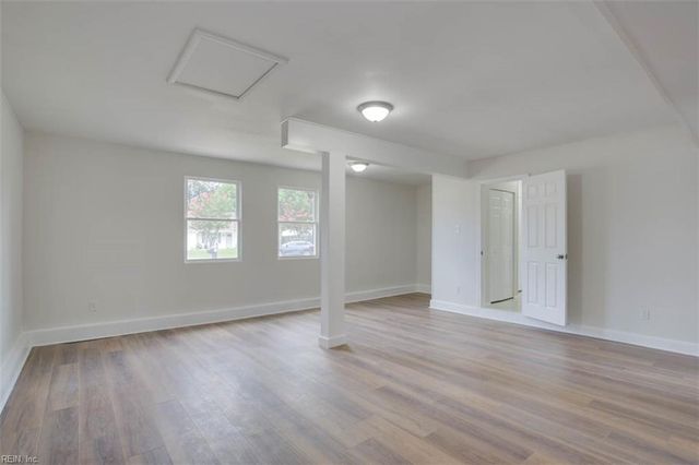 140 Gingerwood CT, Newport News, VA 23608