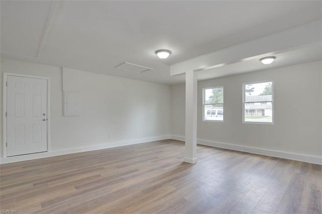 140 Gingerwood CT, Newport News, VA 23608