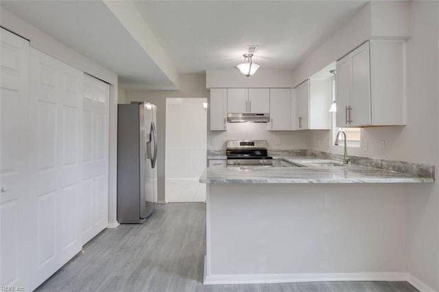 140 Gingerwood CT, Newport News, VA 23608