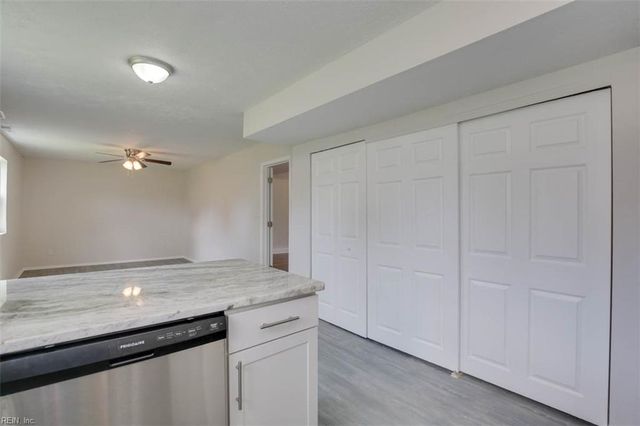 140 Gingerwood CT, Newport News, VA 23608