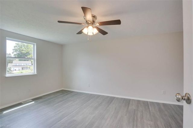 140 Gingerwood CT, Newport News, VA 23608