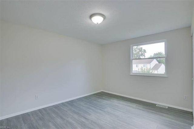 140 Gingerwood CT, Newport News, VA 23608