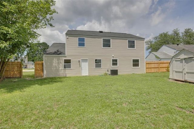 140 Gingerwood CT, Newport News, VA 23608