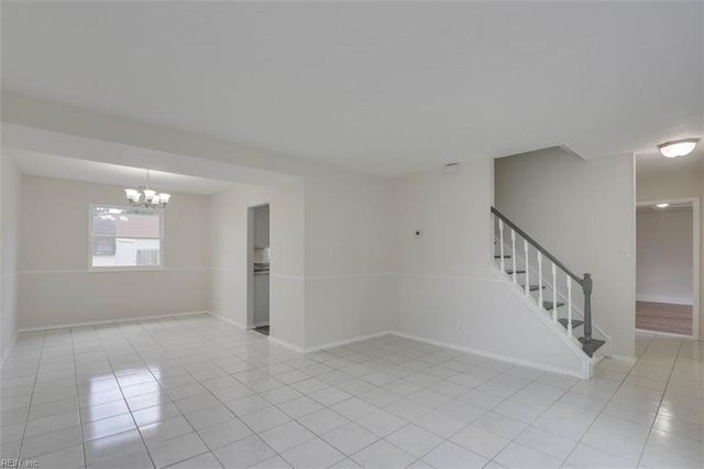 140 Gingerwood CT, Newport News, VA 23608