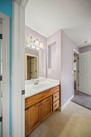 307 S TOMBERGS Drive, Eldridge, IA 52748