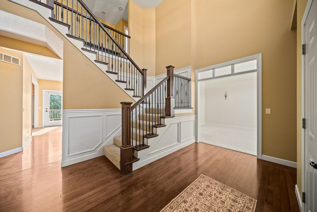 307 S TOMBERGS Drive, Eldridge, IA 52748