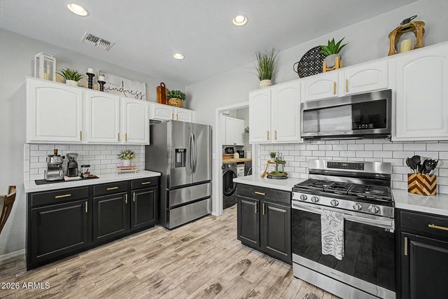 7327 W GLASS Lane, Laveen, AZ 85339