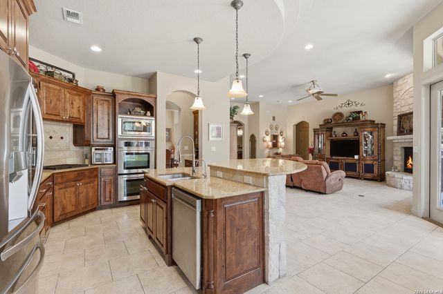 8036 Tradition Oak, Boerne, TX 78015