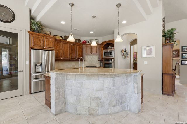 8036 Tradition Oak, Boerne, TX 78015
