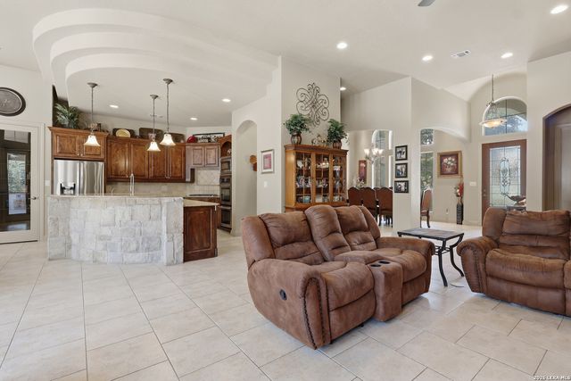 8036 Tradition Oak, Boerne, TX 78015