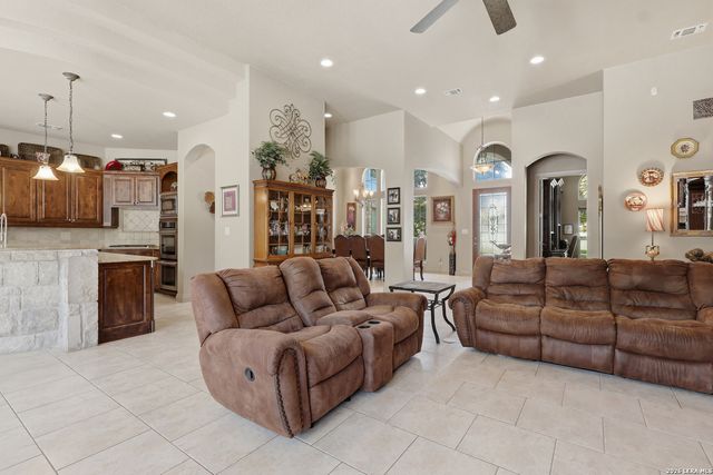 8036 Tradition Oak, Boerne, TX 78015