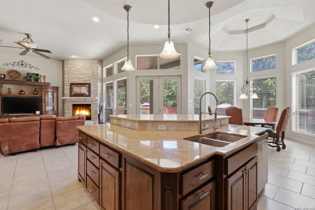 8036 Tradition Oak, Boerne, TX 78015