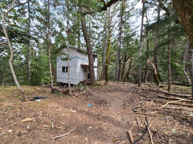 705 Bigfoot Path Road, Kettenpom, CA 95595