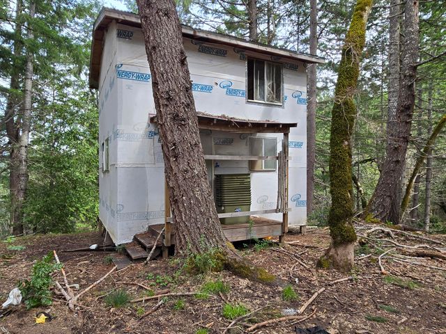 705 Bigfoot Path Road, Kettenpom, CA 95595