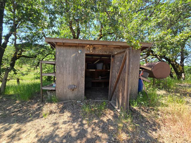 705 Bigfoot Path Road, Kettenpom, CA 95595