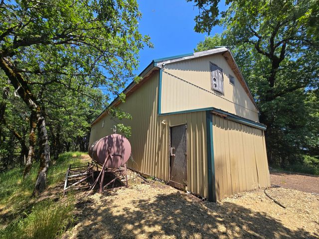 705 Bigfoot Path Road, Kettenpom, CA 95595