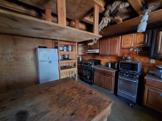 705 Bigfoot Path Road, Kettenpom, CA 95595