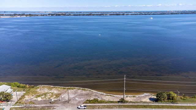 5241 N Highway 1 Highway, Palm Shores, FL 32940