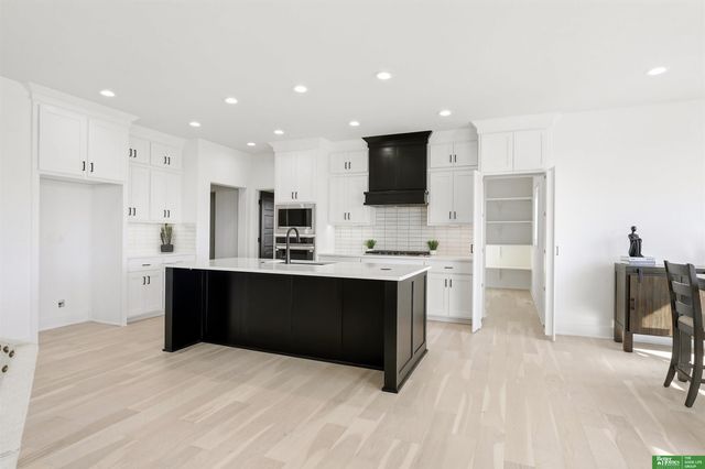 5713 N 198th Street, Elkhorn, NE 68022