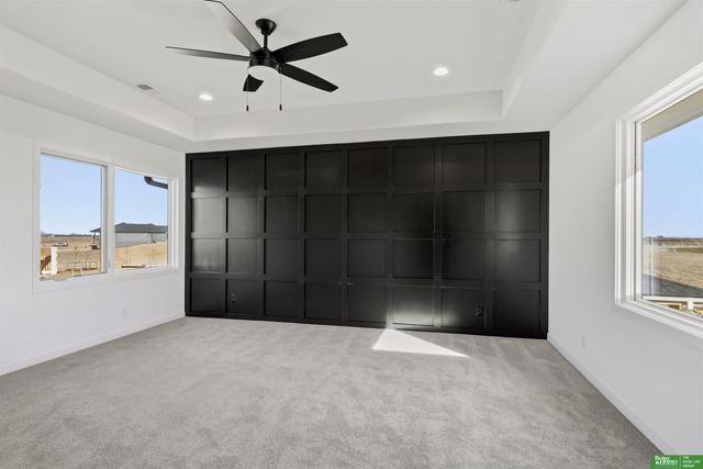 5713 N 198th Street, Elkhorn, NE 68022