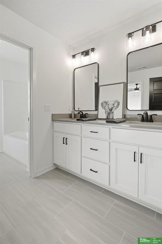 5713 N 198th Street, Elkhorn, NE 68022