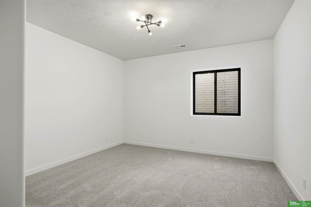 5713 N 198th Street, Elkhorn, NE 68022