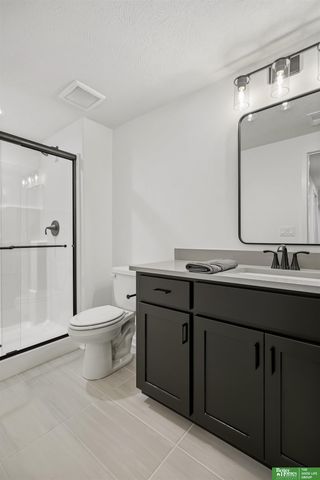 5713 N 198th Street, Elkhorn, NE 68022