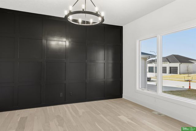 5713 N 198th Street, Elkhorn, NE 68022