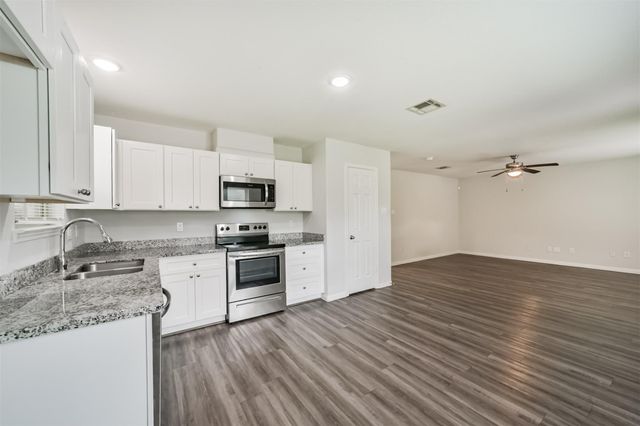 5430 E Houston Road, Houston, TX 77028