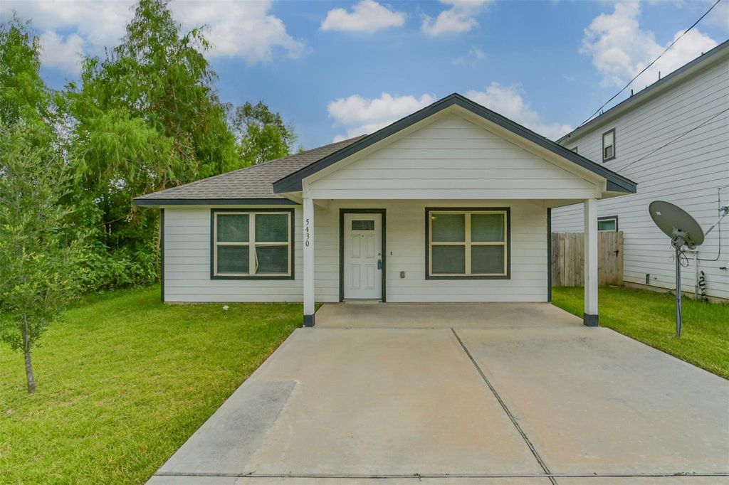 5430 E Houston Road, Houston, TX 77028