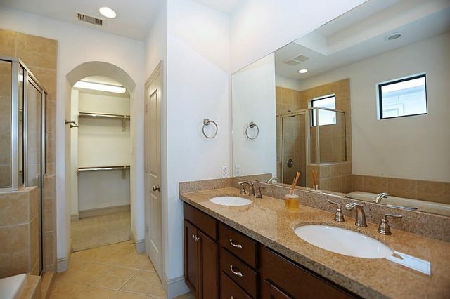 1921 Summer Street, Houston, TX 77007