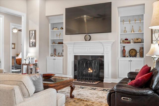 2428 Lorenzo Way, Lexington, KY 40509
