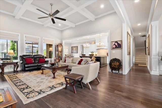 2428 Lorenzo Way, Lexington, KY 40509