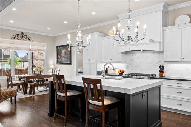 2428 Lorenzo Way, Lexington, KY 40509