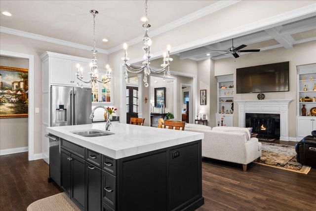 2428 Lorenzo Way, Lexington, KY 40509