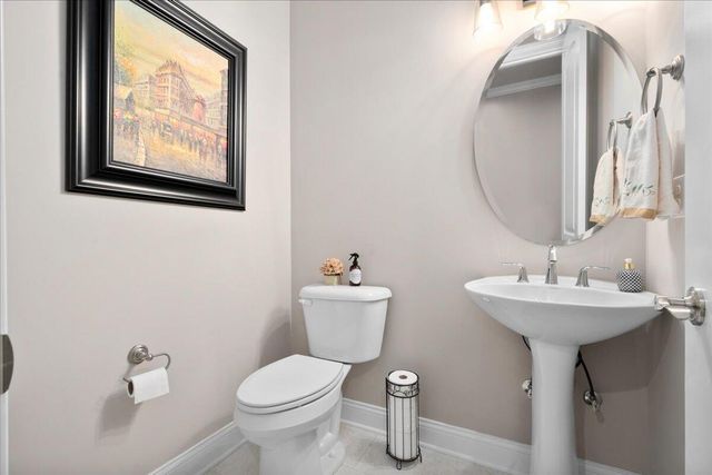 2428 Lorenzo Way, Lexington, KY 40509