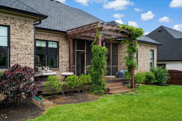 2428 Lorenzo Way, Lexington, KY 40509