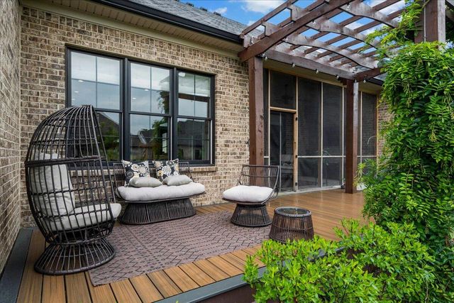 2428 Lorenzo Way, Lexington, KY 40509