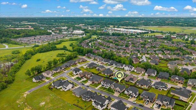 2428 Lorenzo Way, Lexington, KY 40509