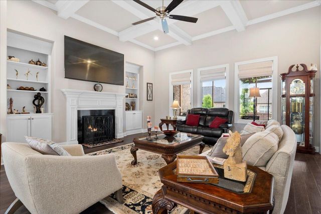 2428 Lorenzo Way, Lexington, KY 40509