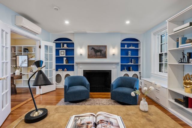 54 Brimmer St, Boston, MA 02108