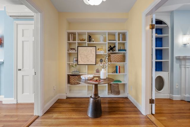 54 Brimmer St, Boston, MA 02108