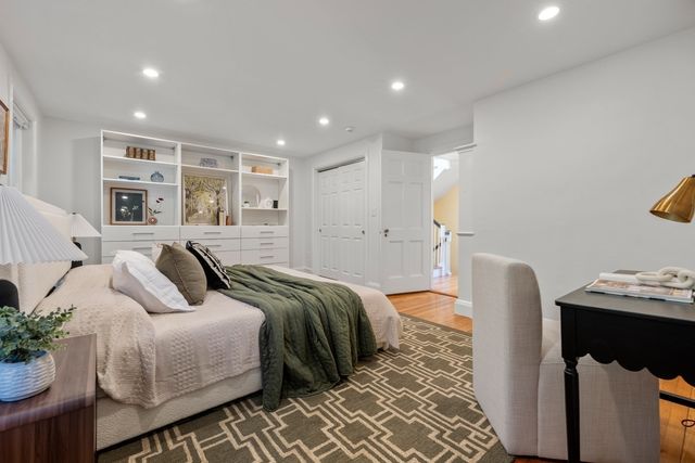 54 Brimmer St, Boston, MA 02108