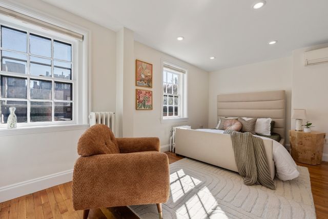 54 Brimmer St, Boston, MA 02108