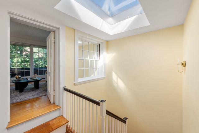 54 Brimmer St, Boston, MA 02108