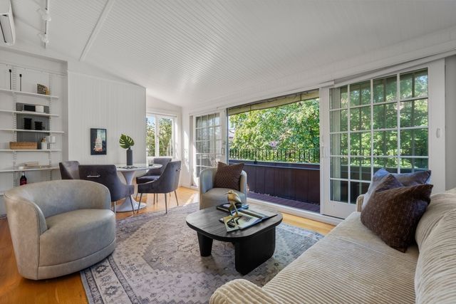 54 Brimmer St, Boston, MA 02108