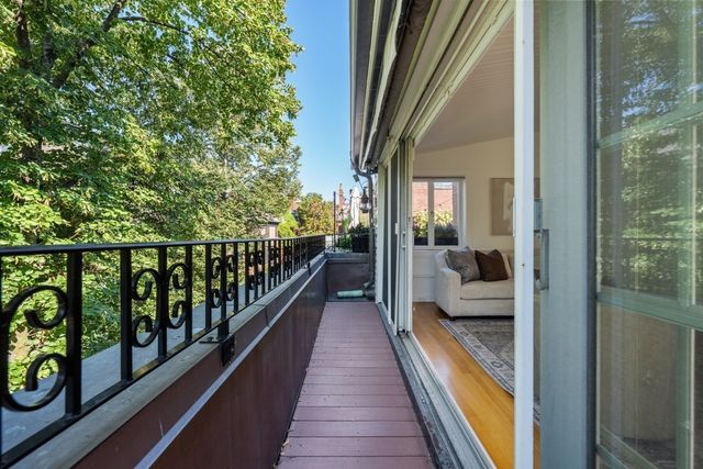 54 Brimmer St, Boston, MA 02108