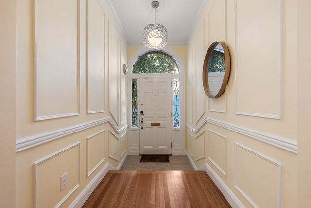 54 Brimmer St, Boston, MA 02108